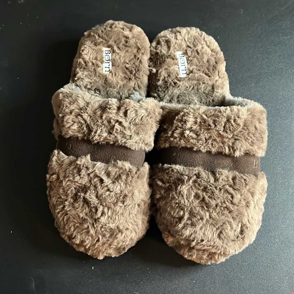 Born Brown Slippers Size M/L